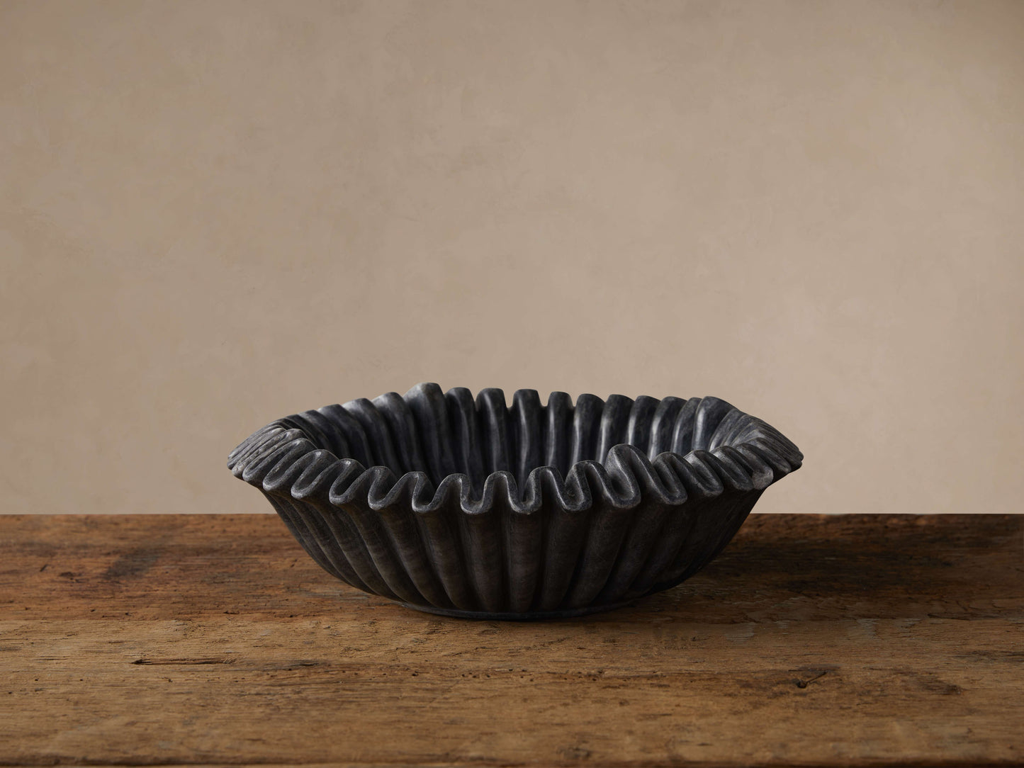 Black Marble Ruffle Bowl