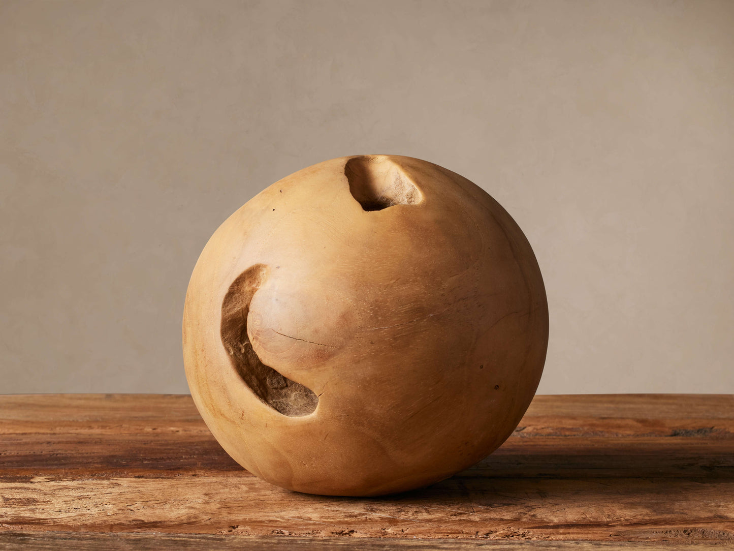 Etta Sphere in Natural