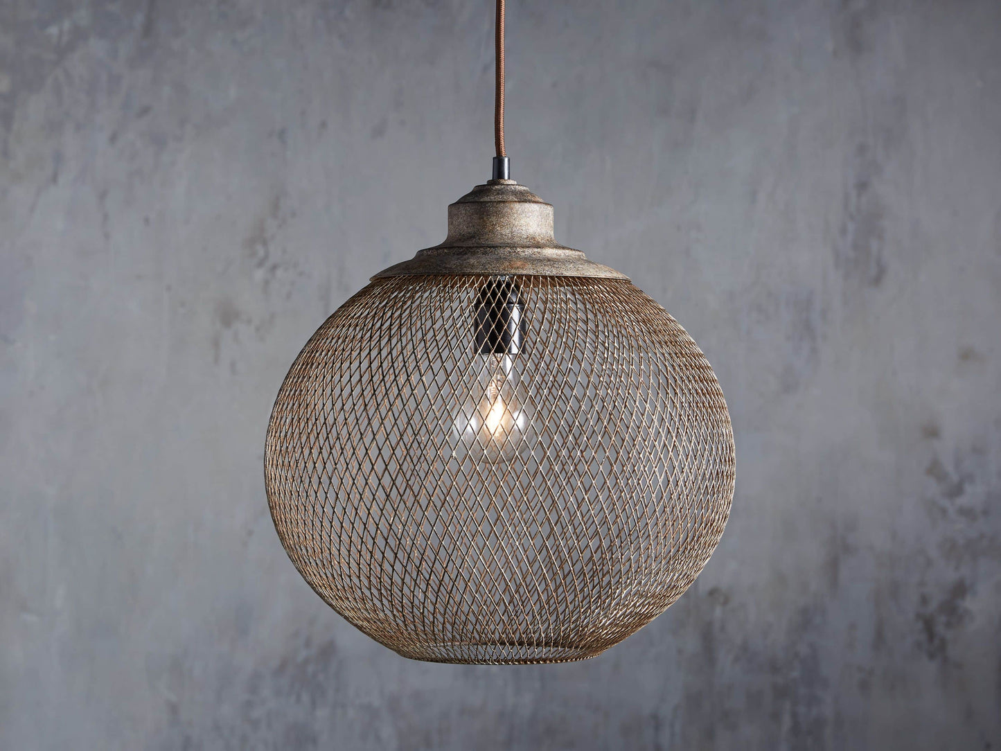 Lanister Mesh Pendant